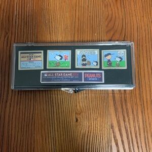 Peanuts Sports All-Star Game 2014 Exclusive Collector Pin Set - Black